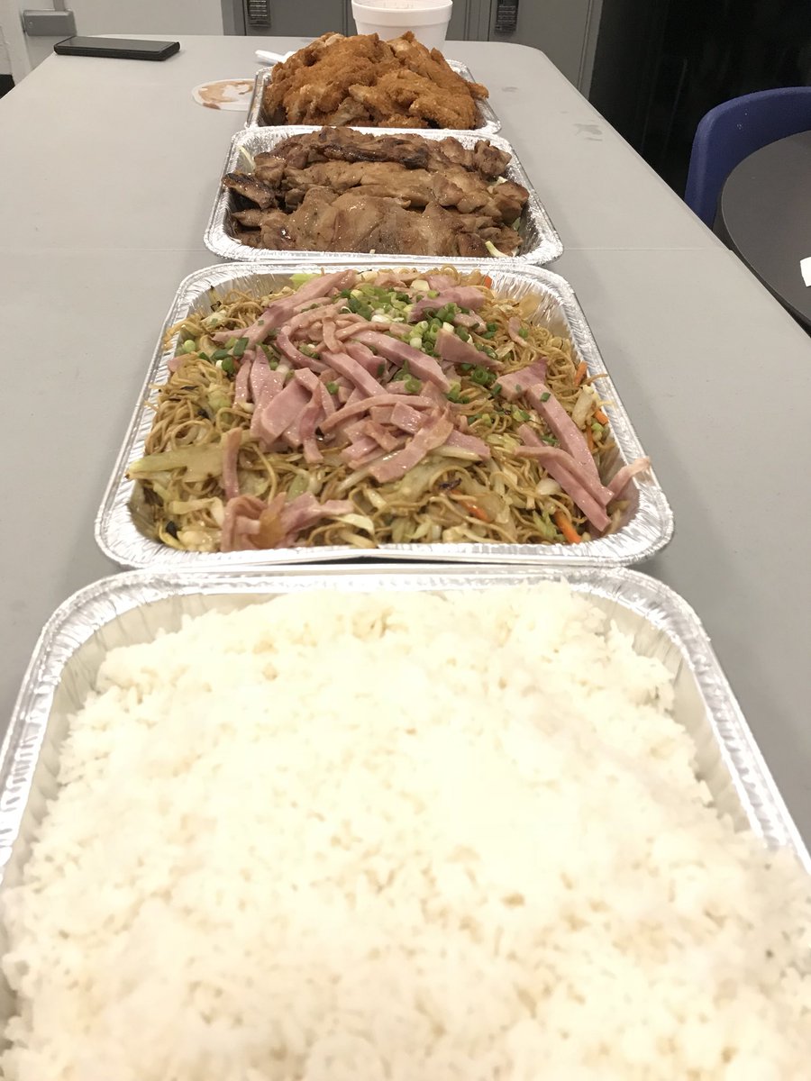 Fueling my team on this busy Friday #IFreakingLoveMyTeam #tmobile @scotoishi <a href="/ajleao/">Andrew Leao</a> <a href="/richgarwood/">Rich Garwood</a> <a href="/hellorobkim/">Rob Kim</a> <a href="/AdrianVanHooser/">Adrian Van Hooser</a> <a href="/arunramchan/">Arun</a>