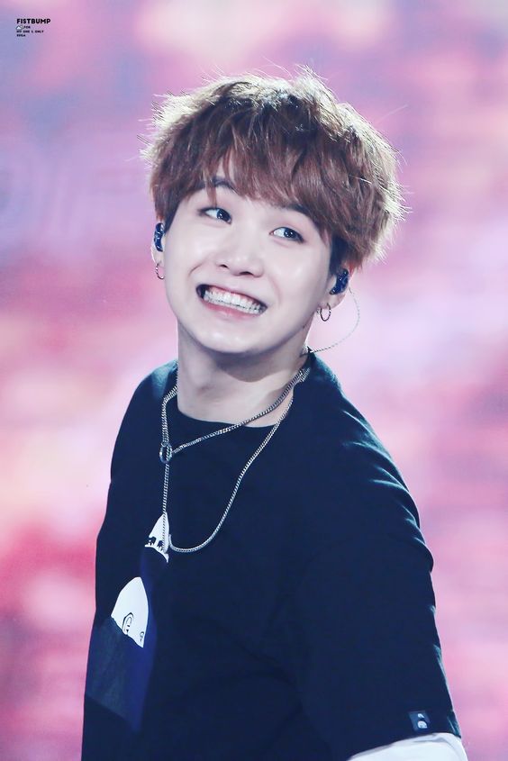Dira Yoongina tweet media
