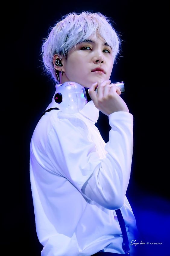 Dira Yoongina tweet media