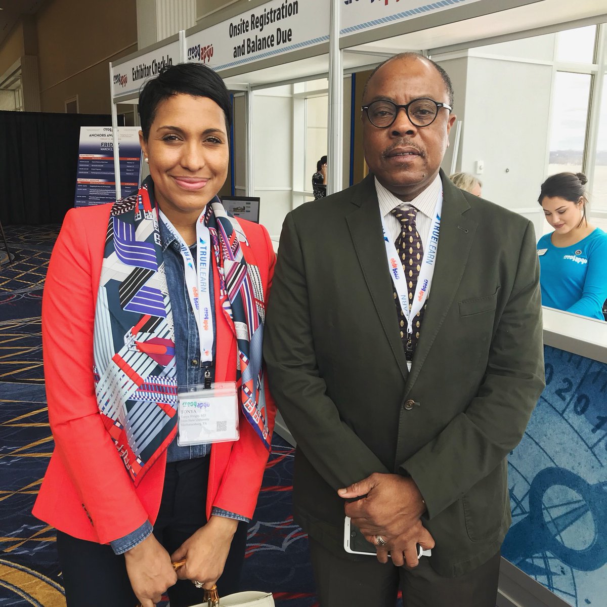 thewrights12's tweet photo. I couldn’t be more elated to shake hands with Dr Haywood Brown today- president of ACOG #2018CAAM #acog #apgocreog https://t.co/Fobbwz0mIe