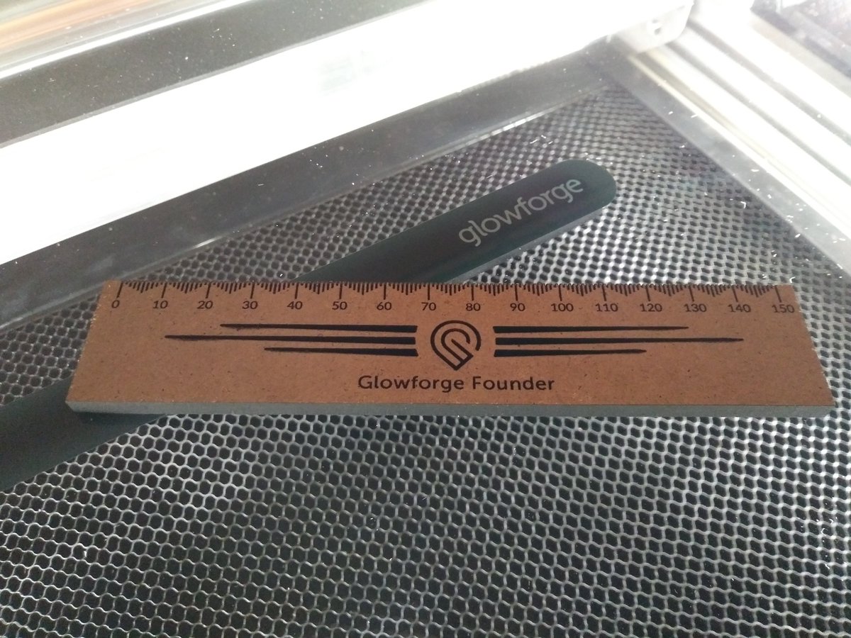 Draradech's tweet photo. .@glowforge international deliveries have begun. This one reached germany today and is working great! https://t.co/KpiKCbDCR0