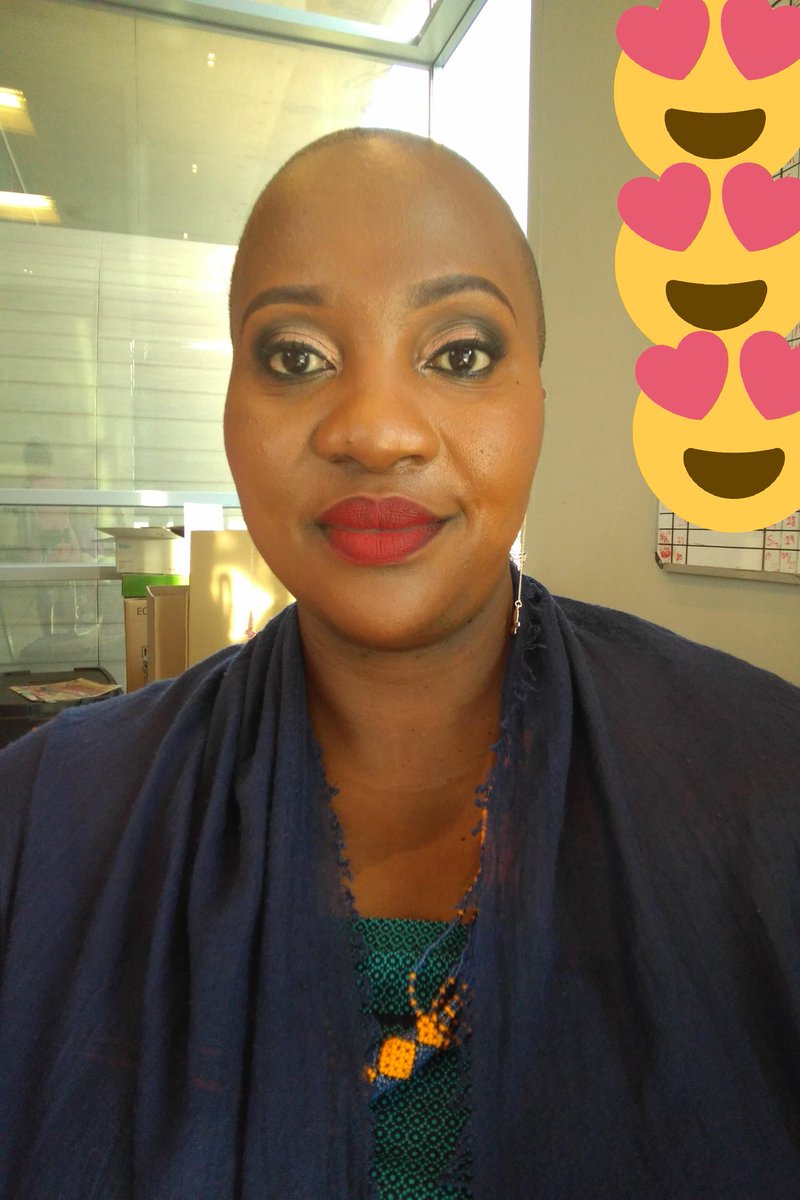 sindivanzyl's tweet photo. Pakiso is so cool. I spoke non-stop during make-up. The only time I stopped was for the application of the #MAC #RetroMatte #RubyWoo lipstick. https://t.co/SDRteVuUN7