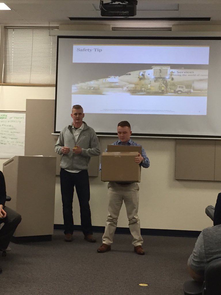 #NMO #GLC <a href="/JamesLeeWeir1/">James Lee Weir</a> collaborating on proper lifting and lowering methods.