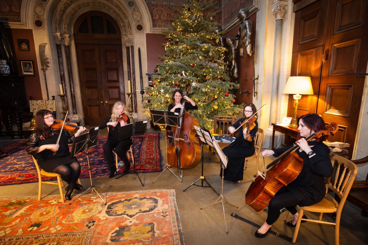 toscanastrings's tweet image. Beautiful wedding in a stunning venue @EastnorCastle. December 2017 #stringquintet #winterwedding #castlewedding #weddingmusic