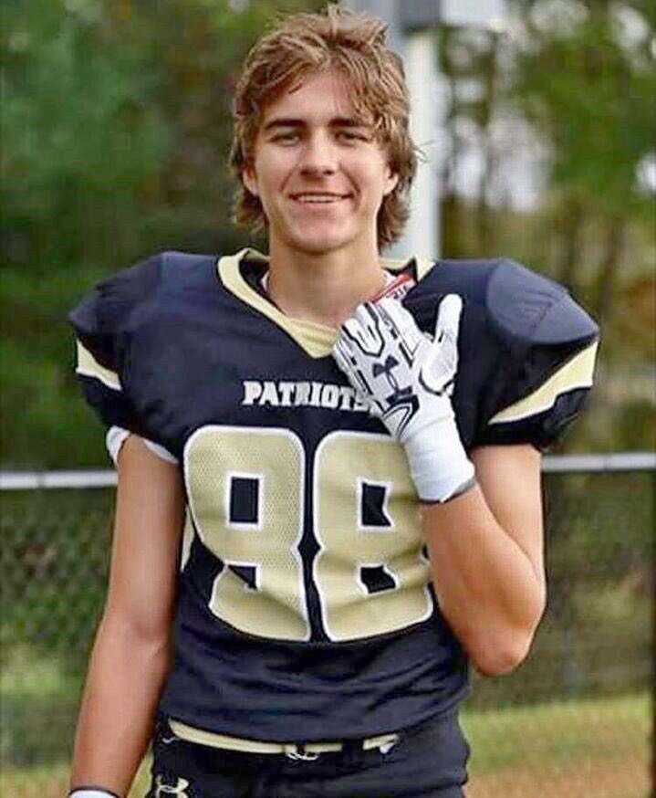 JCPatriot's tweet photo. One year ago, we lost Josh Hamer, class of ‘19. Today, we honor his legacy as a friend, classmate, and teammate. #flyhigh #jh25 https://t.co/K3vBikQKBl