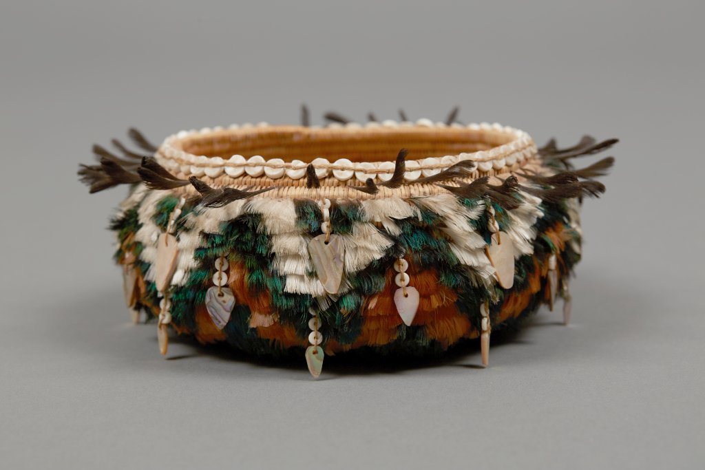 these are gift baskets by unknown Pomo artists from the 19th-20th century, mostly made of willow