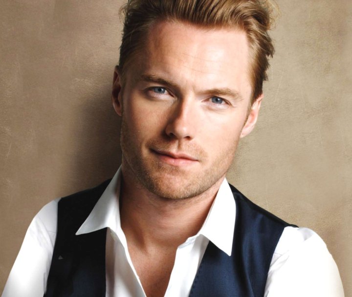 MMikeyBrennan's tweet image. Happy birthday, Ronan Keating! 
Here is my little tribute: youtube.com/watch?v=viu9Uq… #WhenYouSayNothingAtAll 
Love you! x - Mikey 
@RonanOfficial