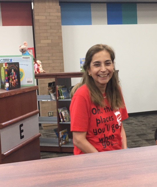 What a fun visit to <a href="/HolmsleyCFISD/">Holmsley</a> this afternoon along with @energyinsights volunteers reading books to the students and Program Manager MaryLynn Kallina presenting a $500 gift card to the school librarian Lyn Dwoskin! <a href="/AnaDiaz_I17/">Ana Diaz</a> <a href="/Anapowell/">Ana Powell</a> @CFISDDunia #ReadAcrossAmericaDay