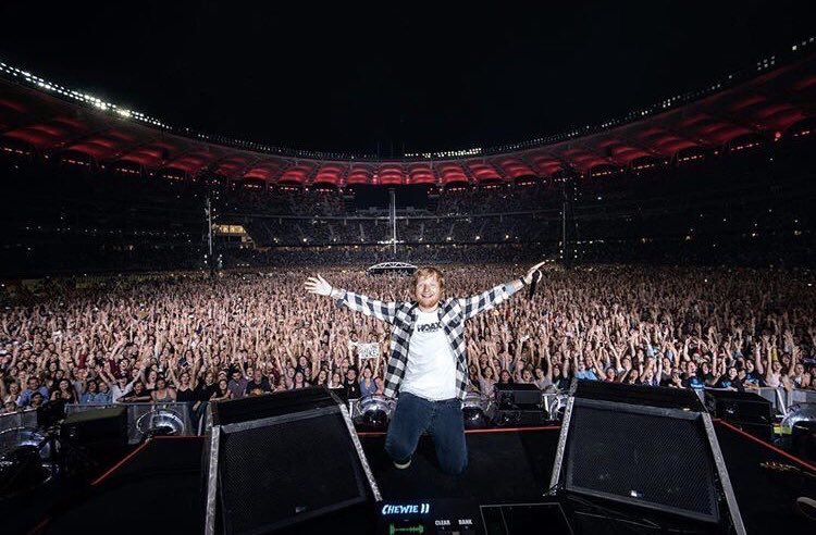 EdUpdatesCanada's tweet image. Ed’s latest post on Instagram. Crowd shot in Perth.