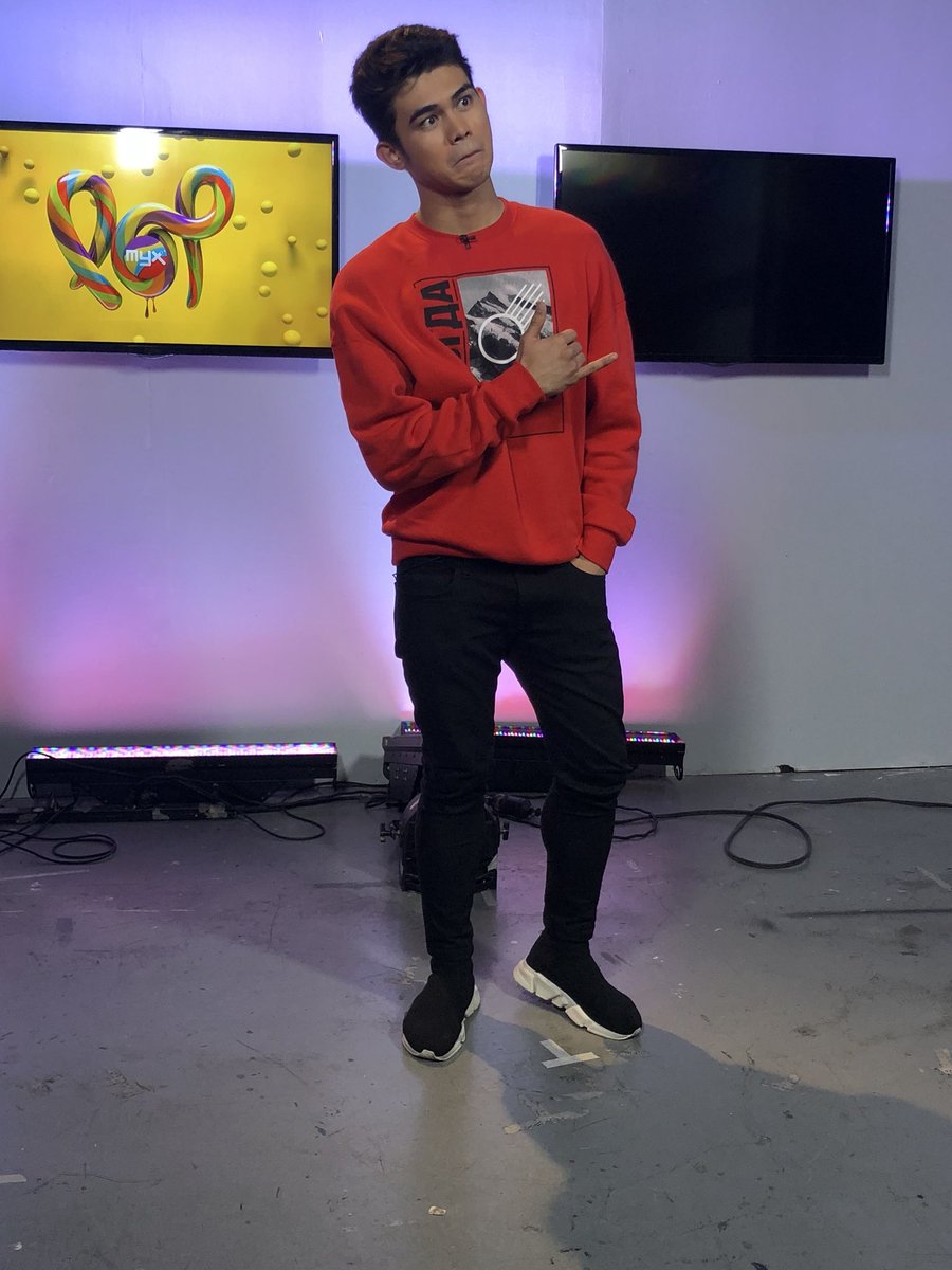kryzelAnneM's tweet photo. GoodMorning first Saturday of the month! Here's pampagana ng umaga! Haha

My first tweet for today! Please RETWEET

#KCA #FavPinoyNewbieInigo https://t.co/YFjFWF2Vng