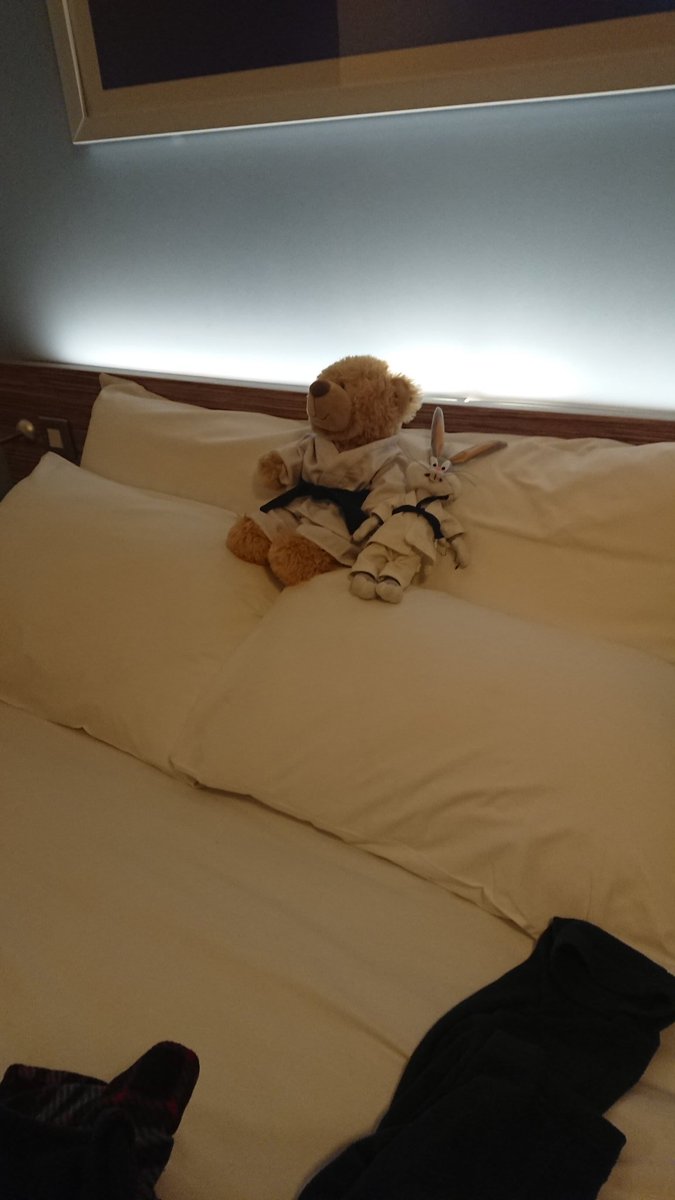 Kelziebub's tweet photo. It's been a whole year but Shoto and Mr Kan have returned to their favourite @TravelodgeUK #bracknellcentral to get ready for @legend_open @BracknellForest leisure centre  Sat 3rd March 🥋#shotokankarate https://t.co/ADt7DX9lDD