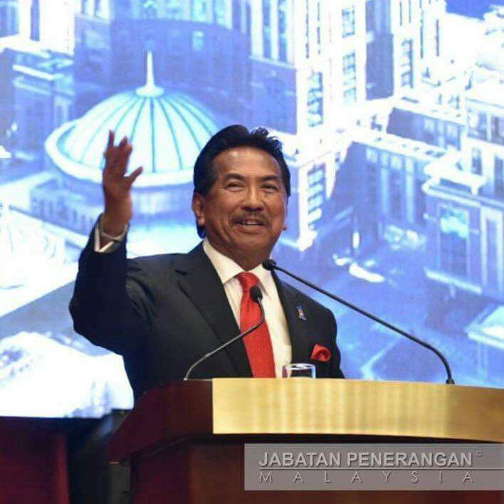 JapenSabah's tweet photo. Dato' Seri @NajibRazak menghadiri Perhimpunan Perdana Bersama Penjawat Awam Sabah di Pusat Pentadbiran Negeri Sabah yg dihadiri oleh lebih 1200 orang penjawat awam persekutuan &amp; negeri di Sabah. Turut hadir, Ketua Menteri, Tan Sri @MusaHjAman 
#NegaraKu
#SabahTanahAirKu
#KitaOK https://t.co/XFnnEbWDb0