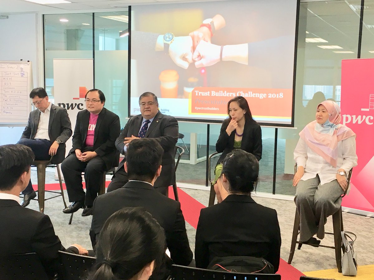 Our #pwctrustbuilders finals is minutes away! Here, teams meet our stellar lineup of judges. @mfaizazmi sharing a few words of encouragement to the teams: “If you’re nervous, remember to fake it till you make it”. Good luck, finalists!
