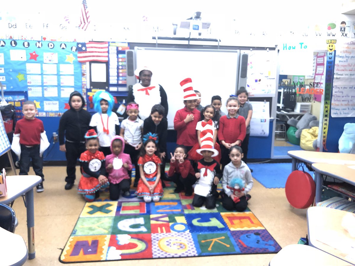 CS211Dist12's tweet photo. Dr Suess Day!https://t.co/EEWdb53jUn https://t.co/GBIVZldCss