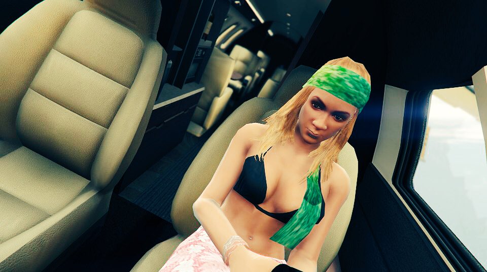 SnapmatAttack's tweet photo. Flight School @RockstarGames #SnapmaticART #GTAPhotography #GTAV #GTAOnline https://t.co/jX0DjDmXMj