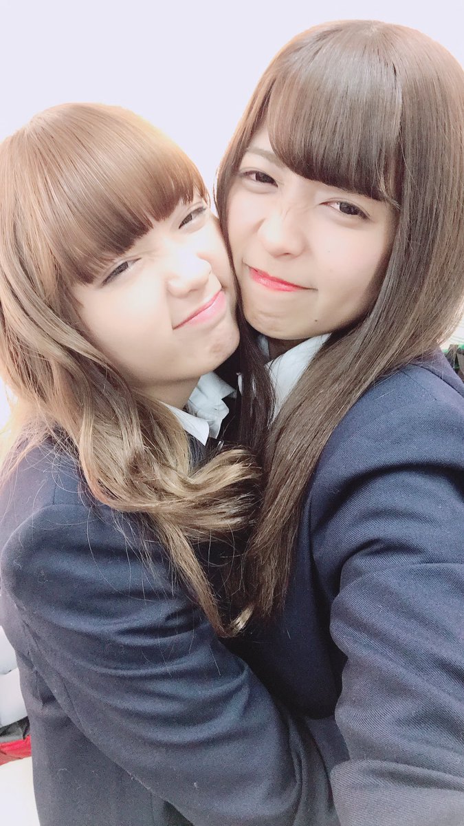 ゆん ヴァンゆん בטוויטר 実は最近 恋チャ っていう ドラマにゆんもちょいちょい 出演させてもらってます んでその撮影の合間に大好きな ねおたむとイチャイチャしていた時の 写真をペタペタ 顔が似てきた気がするんだけど カップルでも