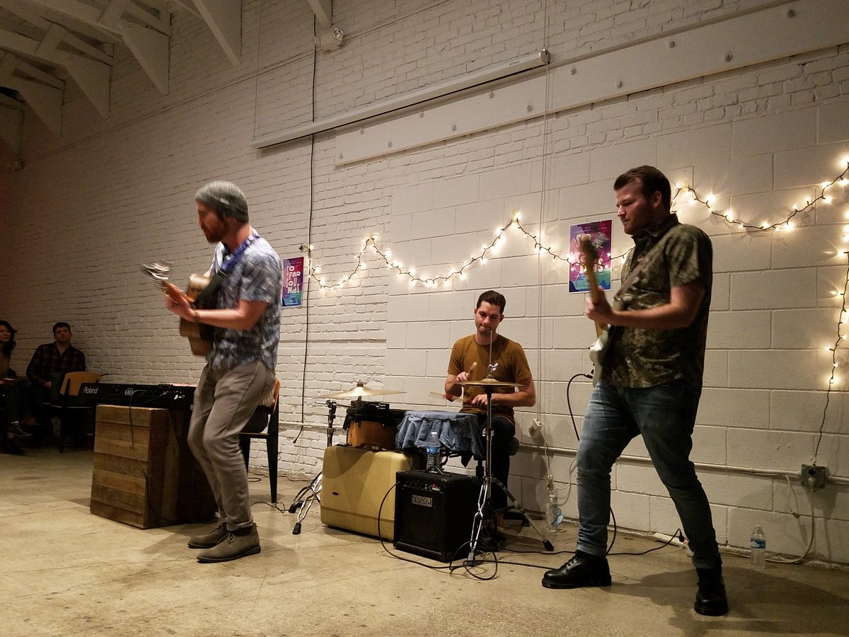 Lauran's tweet photo. What a cool concept, secret live shows. Check out if @sofarsounds is coming to your city! #sofarla https://t.co/fPgS3eacIB