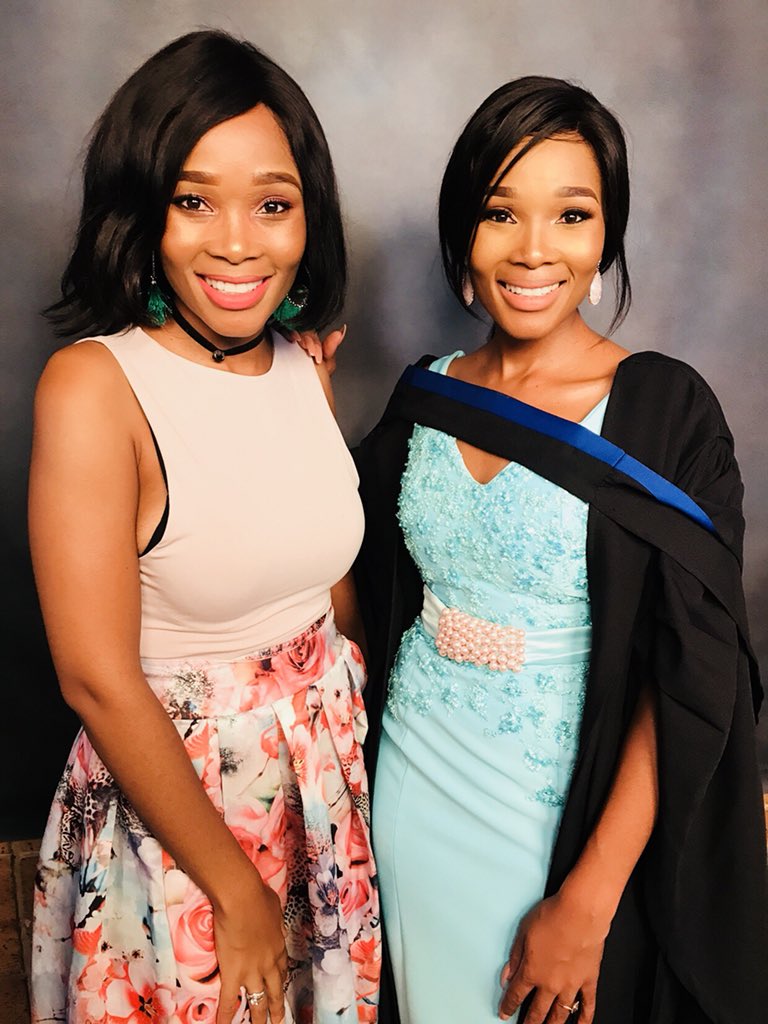 MillyMashile's tweet image. My day was perfect yesterday 🎓🙌🏽👩🏾‍🎓👑 #BAdegree #graduation #afda with my besties @innosadiki @PSADIKI