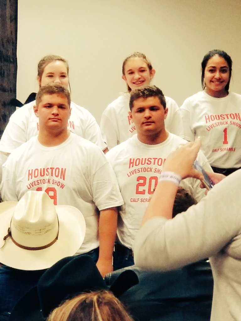 MrsSchauffler's tweet image. Good luck to Jake &amp;amp; Jon West at the HLSR calf scramble tonight! Tune into live stream online at 8:20pm to watch!