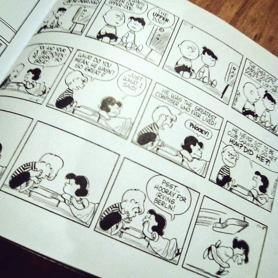 CodonoDesign_NZ's tweet image. #クライストチャーチ #図書館
にあるマンガシリーズ。大人が読んでも面白い。お気に入りはルーシーとシュローダーのピアノを挟んでのラブ光線会話。#スヌーピー #peanuts #マンガ #海外生活 #ニュージーランド #英語 #vianewzealand #snoopy 詳しくは instagram.com/p/Bf19fMtBhis/