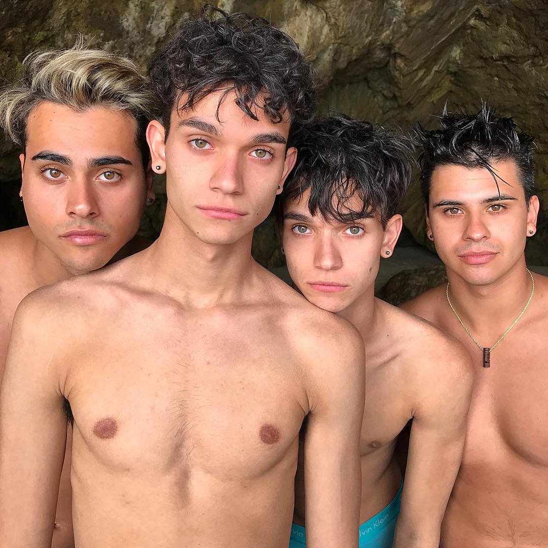 4 brothers love them @dobremarcus @lucasdobre @dariusdobre @CyrusDobre.