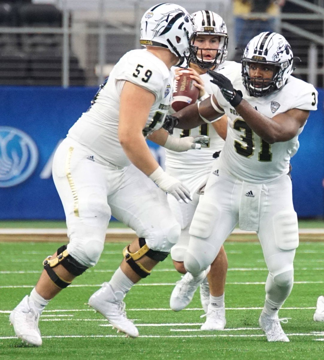 RoadTripSports's tweet photo. #CollegeFootballAmerica #NFLScoutingCombine Friday wraps up with #WesternMichigan RB Jarvion Frankln #GoBroncos #ProBroncos #MACTion #WeWillReign #FBS #NFLDraft #NCAAFB #NFLDraft2018 #NFLScoutingCombine2018 #ScoutingCombine2018 #RoadTripSports @JarvionFranklin https://t.co/gsDJ6Ej9Jd