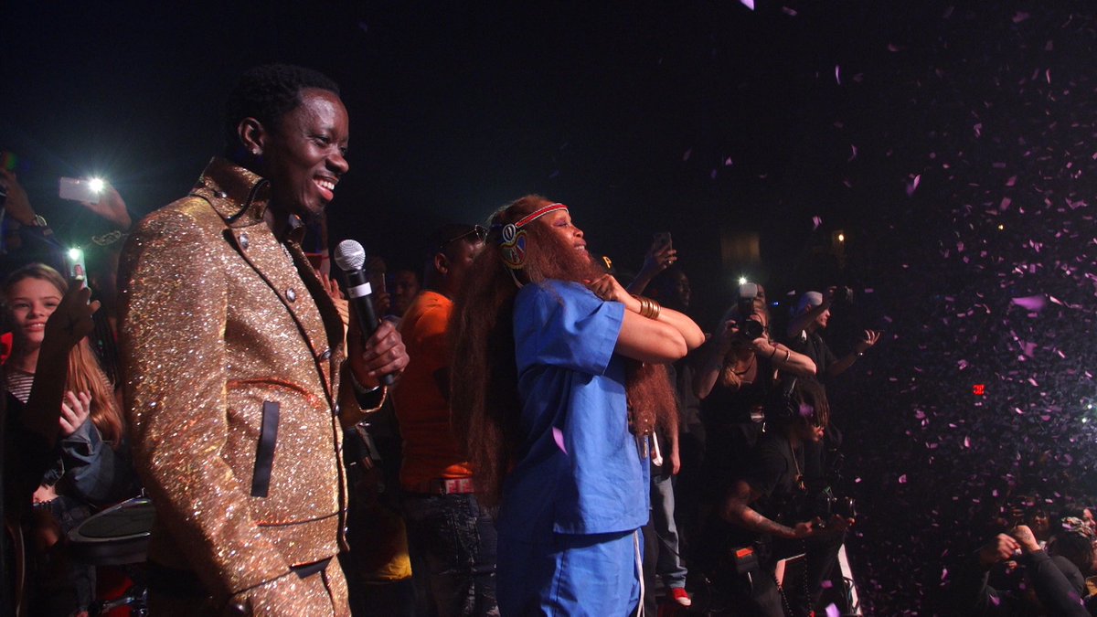 streammusictv's tweet photo. Confetti raining down on one of Dallas's most historical nights in music! #erykahbadu #davechappelle #mosdef #dallas #hiphop #hiphophead #music #musically #musicfestival #tv #tvshow #photography #videography #pictureperfect #neosoul #hiphopmusic #bombfactorydallas https://t.co/tVYHxs4Ytp