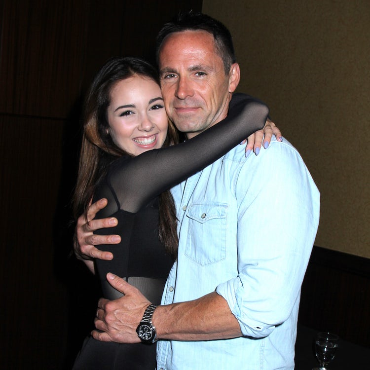tweepla's tweet photo. @xoxoxoitssam For sure? ❤️❤️❤️❤️❤️❤️#julexis #julolly https://t.co/4OR76v7W2n