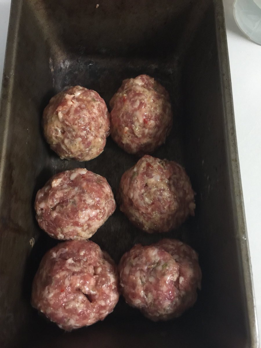 _ChanceCollins's tweet photo. Meatballs and gravy tonight..gravy is sauce for the non-Italians... #ChefChronicles https://t.co/RuvOFOc6im