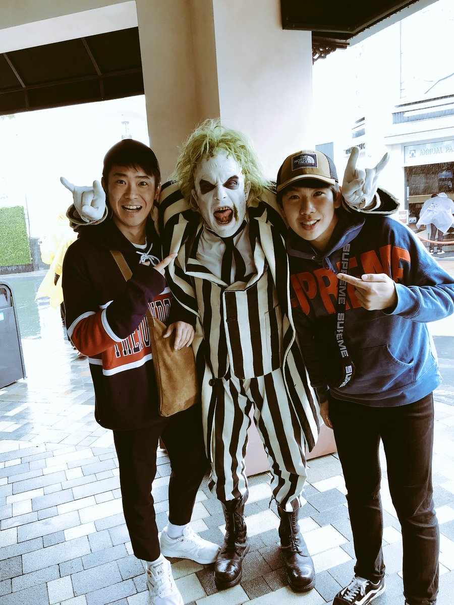 NBasketman's tweet photo. 雨だけどUSHめちゃ楽しかった！
今からNBA🏀💯 https://t.co/G8xQBfwT34