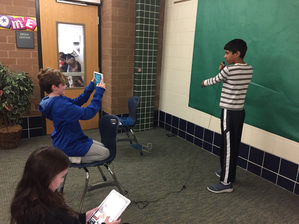 ShakoJacksonLC's tweet photo. Green screen projects are in progress for 3rd and 5th grades.  #shakoEDU #educationforward @ShakopeeSchools https://t.co/2wBQEepiQO