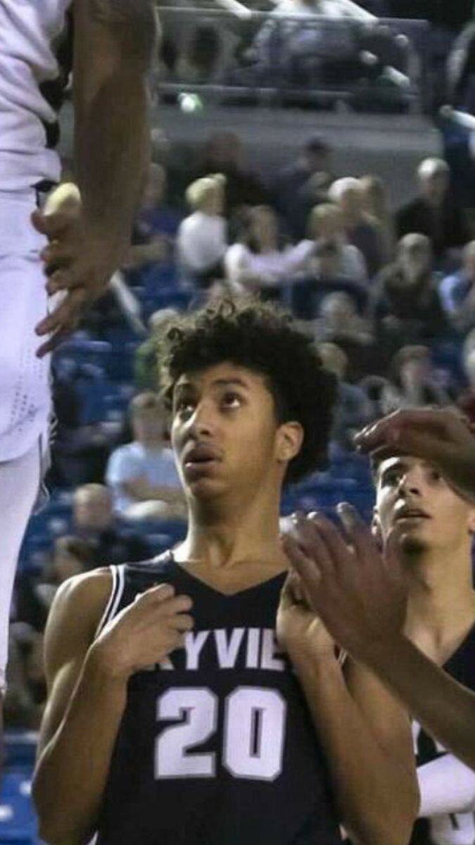trevor_vandriel's tweet photo. Me lookin at my grades during second sem https://t.co/QfdBGbzHC4