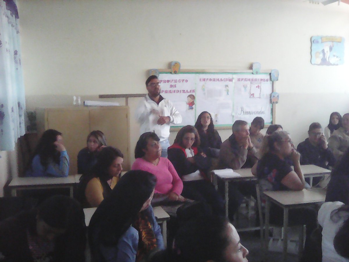 CRAC7JAUREGUI's tweet photo. #JaureguiCPM2018 #2da  JORNADA  #CONGRESO PEDAGÓGICO MUNICIPAL 2018 #LA  GRITA #MESAS DE TRABAJO  .@jaureguic72015  .@CLIFPJauregui .@CLIFPMTACHIRA .@Crazet2011 .@ZonaEducTachira  .@MPPEDUCACION .@cen_araguaney .@JauaMiranda .@MmsrTachira  .@charlychaves https://t.co/h3aGX5KLAu
