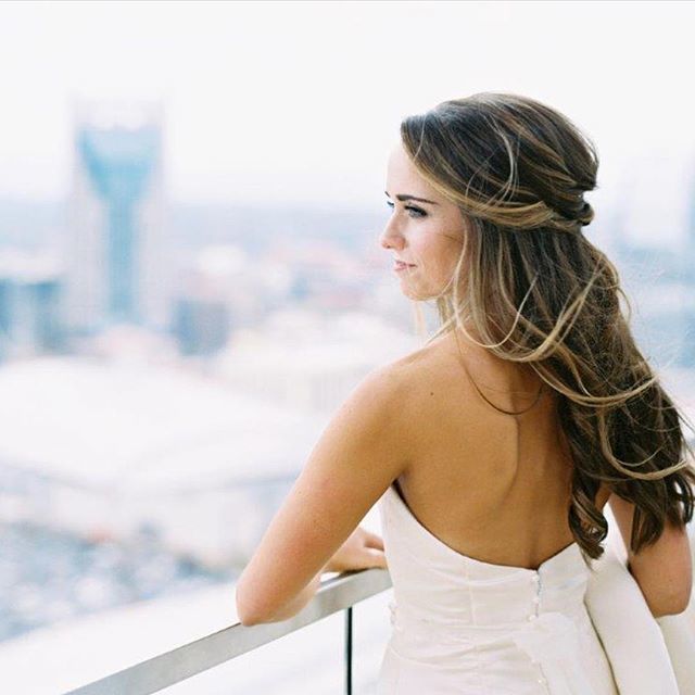 #OZBride @mollywstark has us ✨Melting✨ - "On 11.18.16, I got to marry my best friend &amp; it was pretty magical ✨ @taylor_stark I sure am glad you chose me." 💕 #oliazavozina ift.tt/2I0SzUo