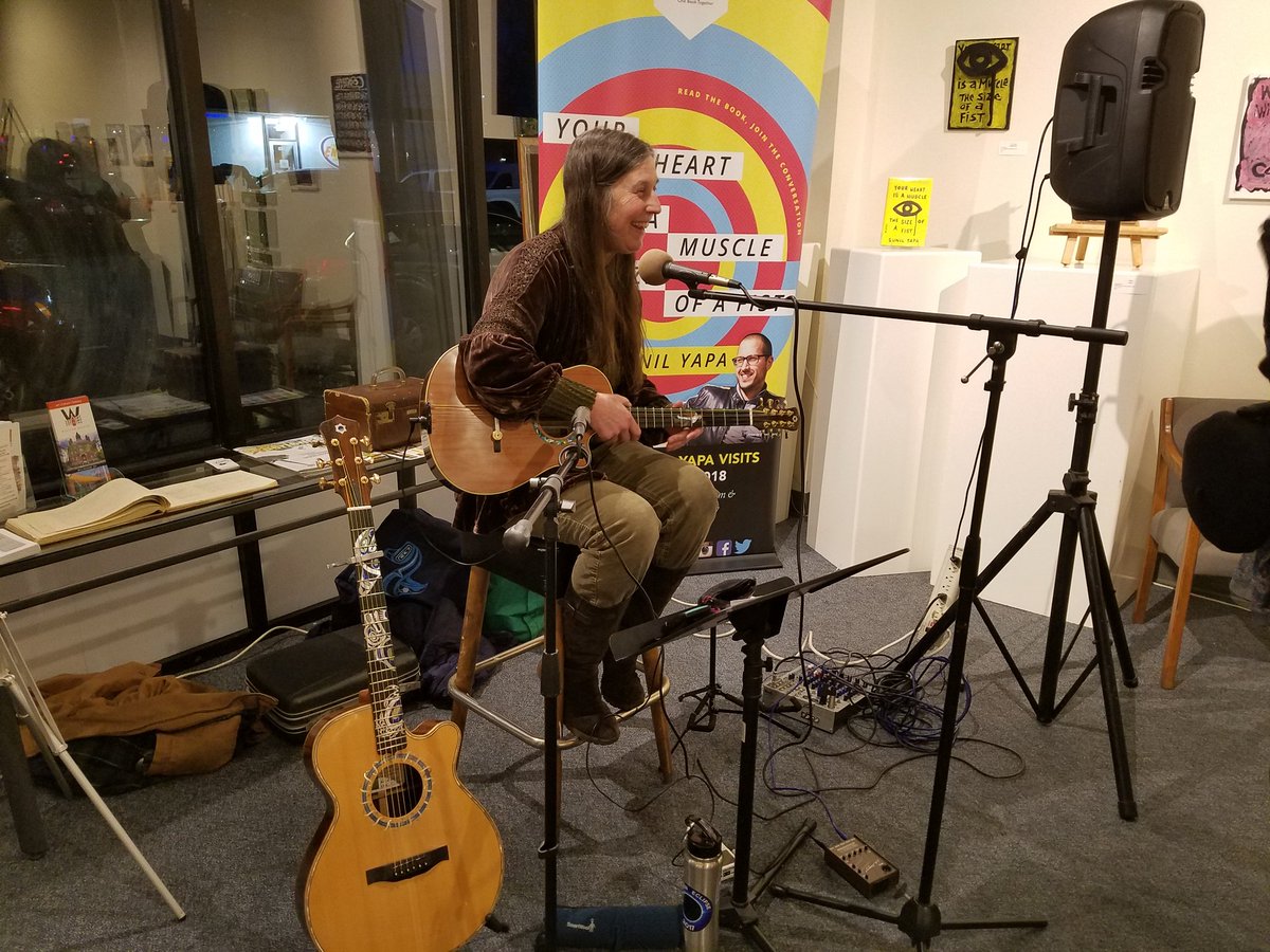 BplLibrary's tweet photo. Tracy Spring warming up @AlliedArtsWC for her @DowntownBham Art Walk performance! #whatcomreads #heartmusclefist https://t.co/xyFHFFeIk3