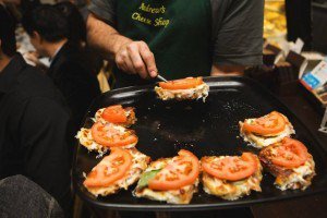 March 9th Grilled Cheese &amp; Beer Night! andrewscheese.com/2018/03/march-…