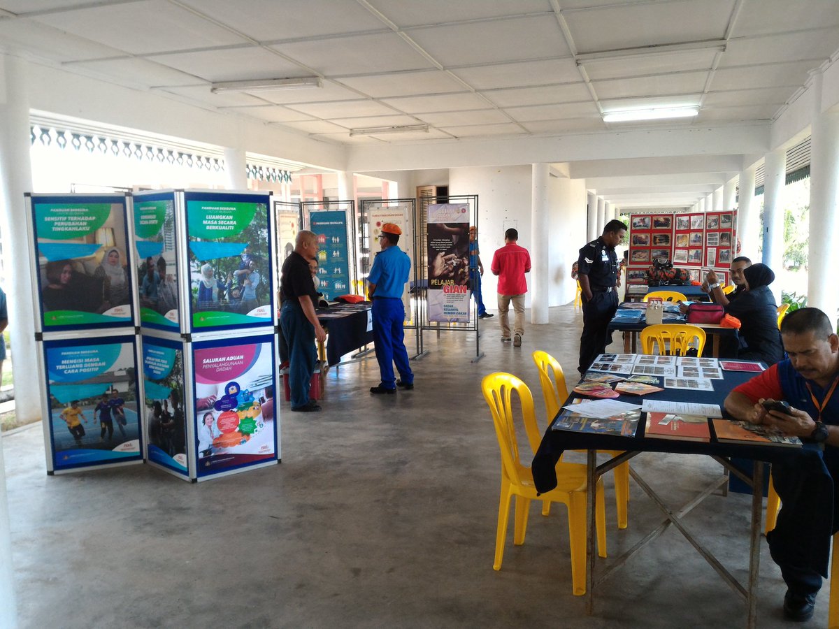 aadkgm's tweet photo. Pameran antidadah sempena pengurusan bencana peringkat komuniti di pusat sivik G.M. @aadkkelantan https://t.co/eGPDSdBpaf