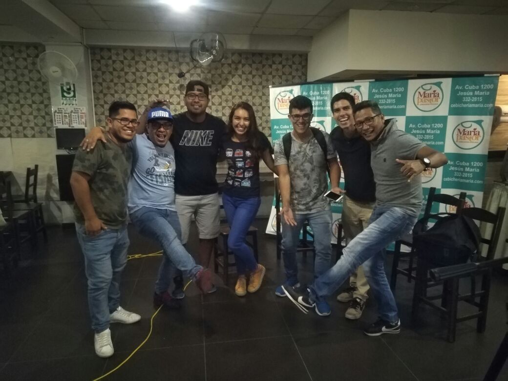 SoloGoles_Pe's tweet photo. 🎊🔔👏 Primer programa de @SoloGoles_Pe donde se conversó acerca de de los equipos peruanos en la Copa Libertadores y la previa de la Fecha 6 del Torneo De Verano.

#EquipoSG:
@mcassana
@BryanOliverosZ
@XimeCarrasco
@El_Guss
@michaelinho21
@Alebru29
@RIKRD017 https://t.co/vunsQ3IoYF