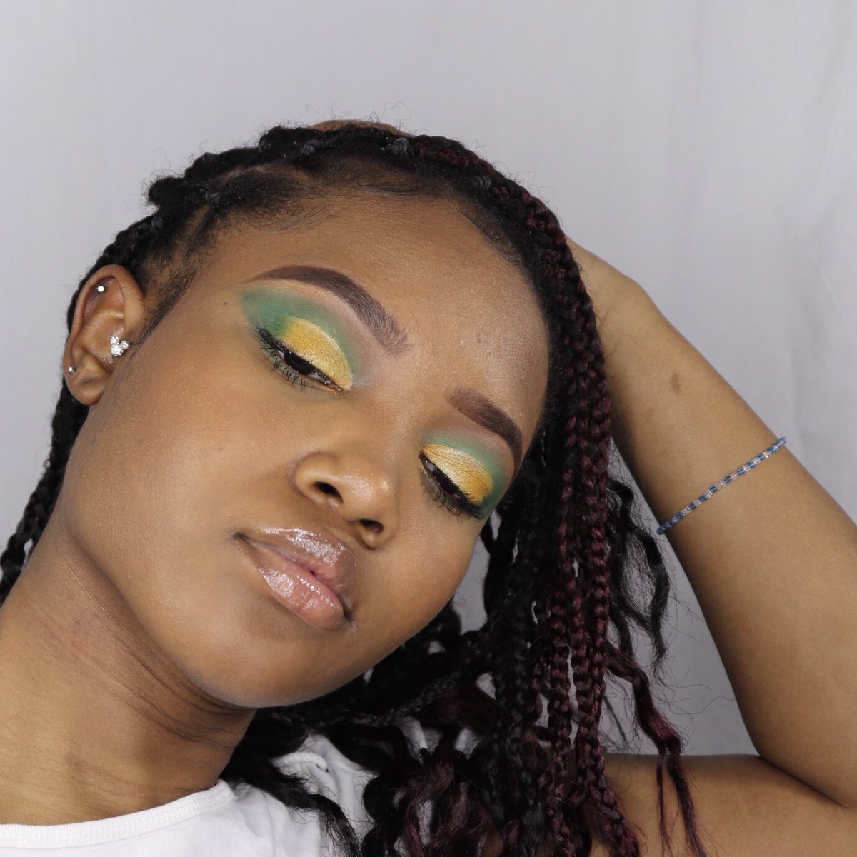 CaramelBaby14's tweet photo. 💚💛💚💚🤣#MorpheBabe #Morphe35B https://t.co/QSuSZw0pg3