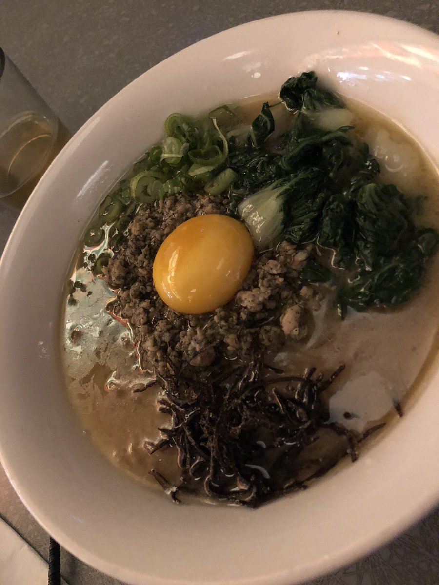 MikeyTopp's tweet photo. Cheers for the recommendation @jtokeeffe88, dinner tonight at @IvanRamenNYC was insane! #NewYork #ramen #lowereastside #clintonst https://t.co/tMG2DfmrnZ