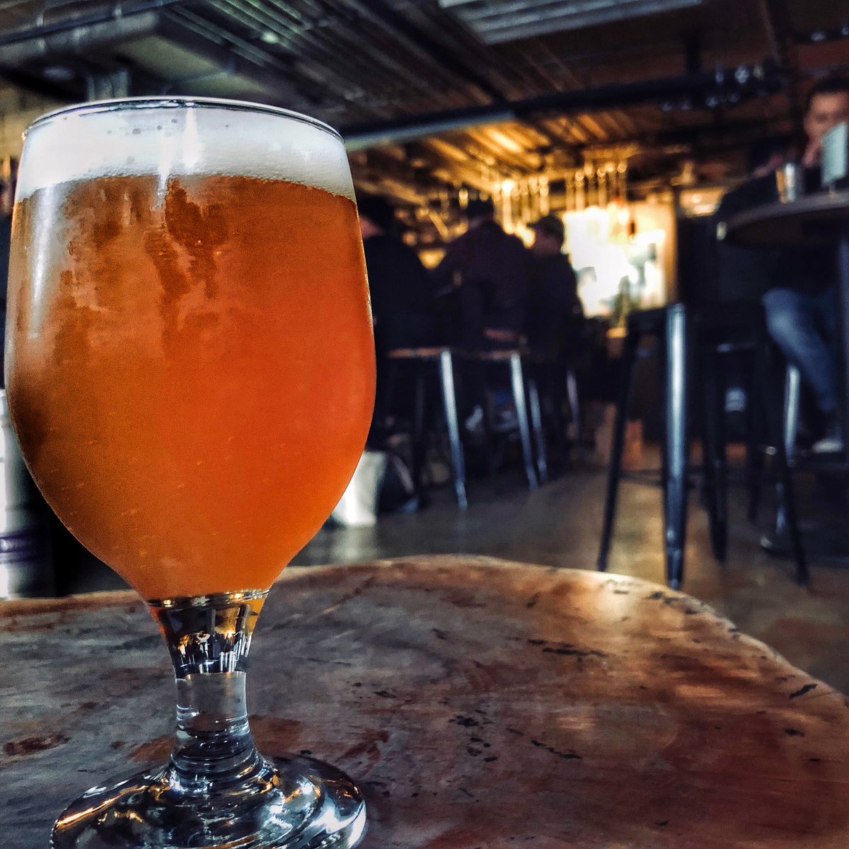 vswleung's tweet photo. Kicking off the weekend #kickingofftheweekend #weekendvibes #beeroclock #beertime #drinkup #bottomsup #tripleipa #boneyard #citybeerstore #vl2018 https://t.co/2tOfn94A9F