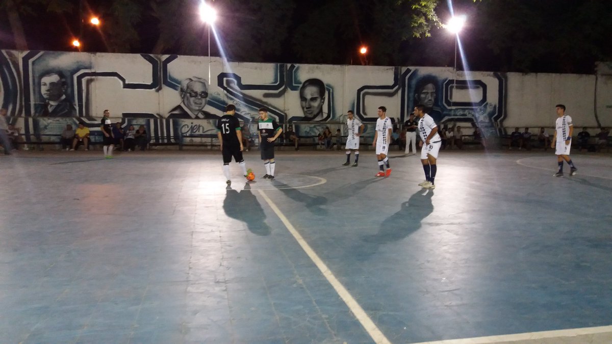 Sentimiento4zul's tweet photo. #Futsal

¡Comenzó el ST! Empatan Csir Azul 0-0 UNCuyo en el Bautista Gargantini por el Torneo Vendimia

#VamosLepra https://t.co/i50YzSakuT
