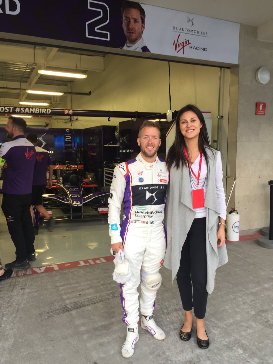 SoffiaAlarcon's tweet photo. Today I visited the "@DSVirginRacing #formulaEteam @sambirdracing @alexlynnracing. Electrifying!!! Looking forward to the race against climate change tomorrow!! #MexicoCityEPrix #Women4Climate @thecarbontrust @CarbonTrust_Mex #FANBOOST @islands76 @jesarela2009 https://t.co/4d7emcmHRn