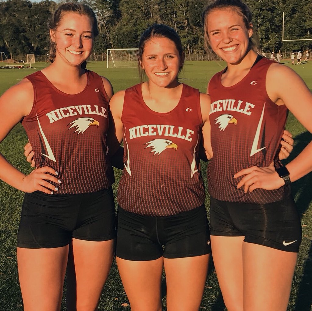CoachWebb1337's tweet photo. Girls took 1,2,3 tonight in shot put with 2 season best throws from Courtney Faulkner and Ryan Giordano! Girls also took 1st-5th in the discus with Chloe Hill throwing a season best of 119! #eaglethrows #RoadToState @courtneypfaulk @chloehill111 @giordano_ryan https://t.co/REFyWgBqs2