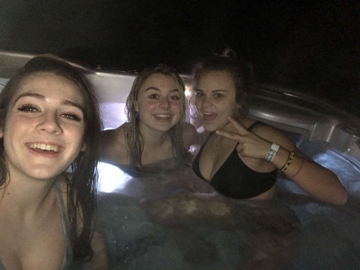 ThayerBrooke's tweet photo. Happy birthday BOLIVIA💗💗💗💗💗💗💗💗💗 @oliviagerlach1 https://t.co/NvgyQ49als