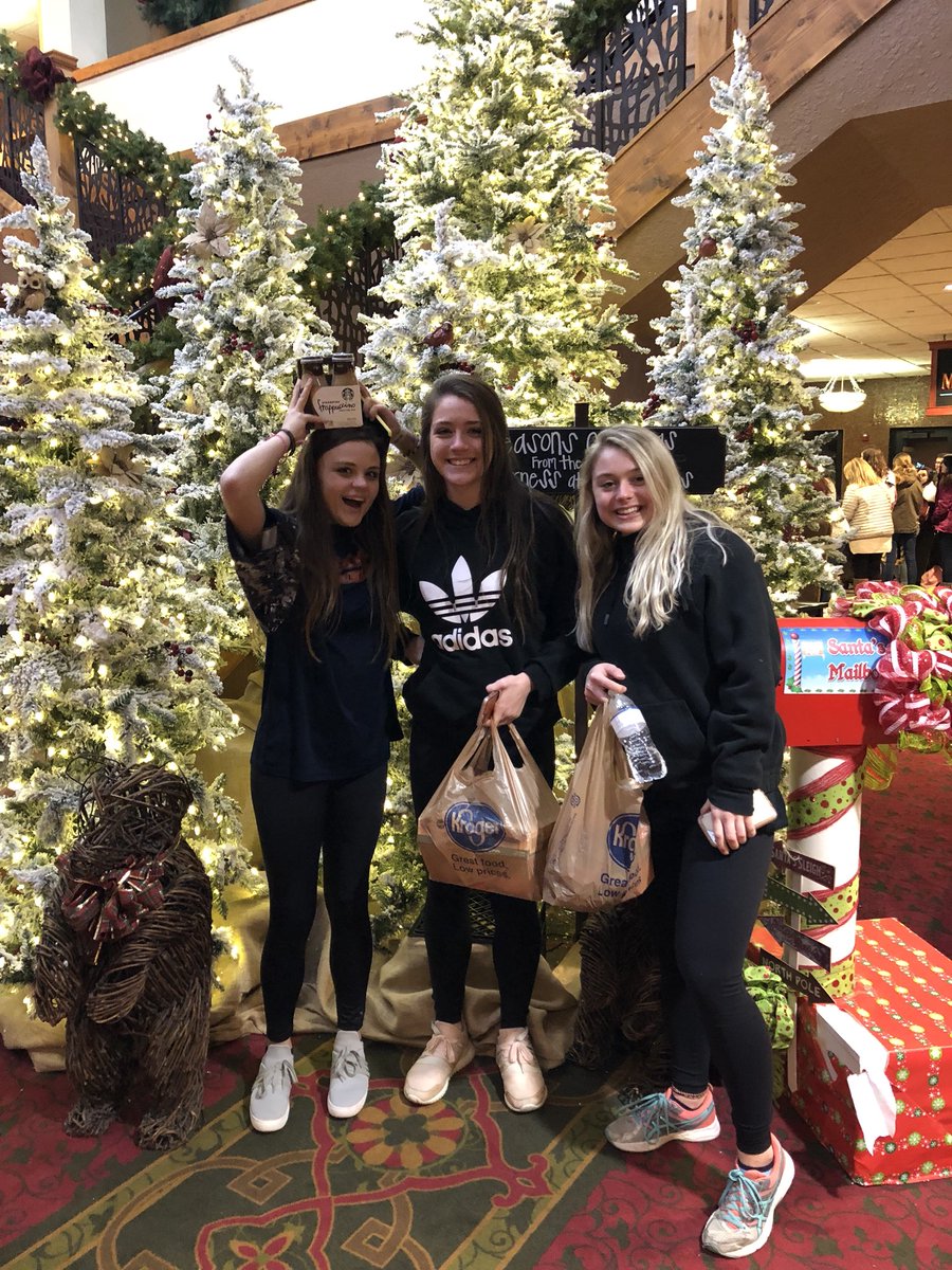 ThayerBrooke's tweet photo. Happy birthday BOLIVIA💗💗💗💗💗💗💗💗💗 @oliviagerlach1 https://t.co/NvgyQ49als