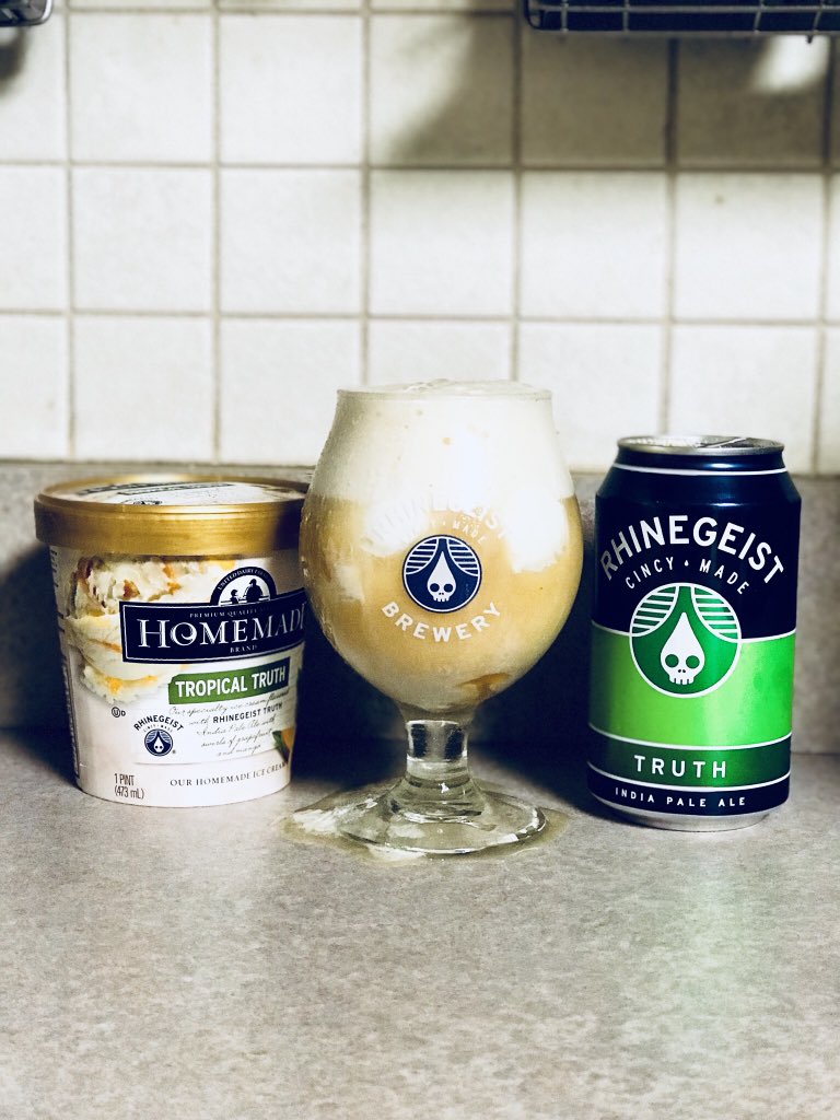 thatGuyXac's tweet photo. Late night runs to @udf_official pay off sometimes. Was just thinking about the Homemade &amp; @rhinegeist colab Tropical Truth the other day. Super happy to see this back and this time in pints. #boozyfloats #queencityloveconnection #isitsummeryet https://t.co/Vf4w5ixACf