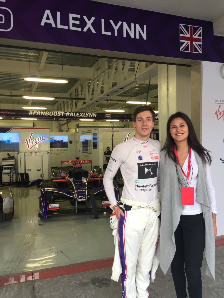 SoffiaAlarcon's tweet photo. Today I visited the "@DSVirginRacing #formulaEteam @sambirdracing @alexlynnracing. Electrifying!!! Looking forward to the race against climate change tomorrow!! #MexicoCityEPrix #Women4Climate @thecarbontrust @CarbonTrust_Mex #FANBOOST @islands76 @jesarela2009 https://t.co/4d7emcmHRn