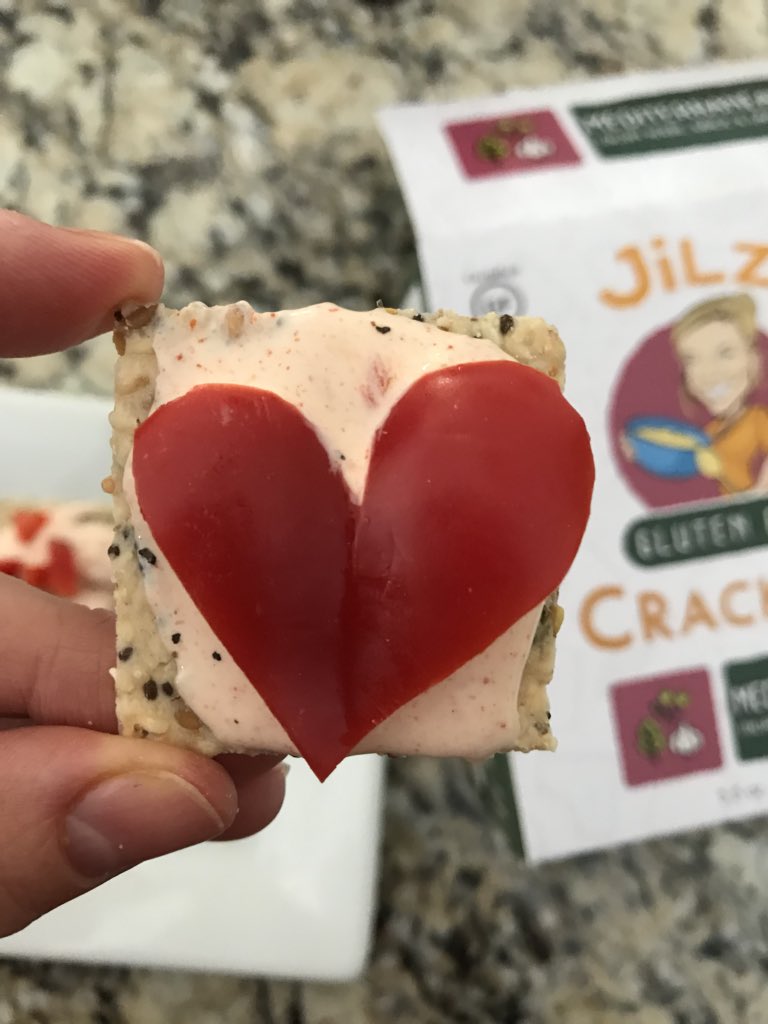 JilzGlutenFree's tweet photo. Have a lovely weekend! ❤️ #paleocrackers #glutenfree #lowcarb #tgif https://t.co/rKCzGhqrK2