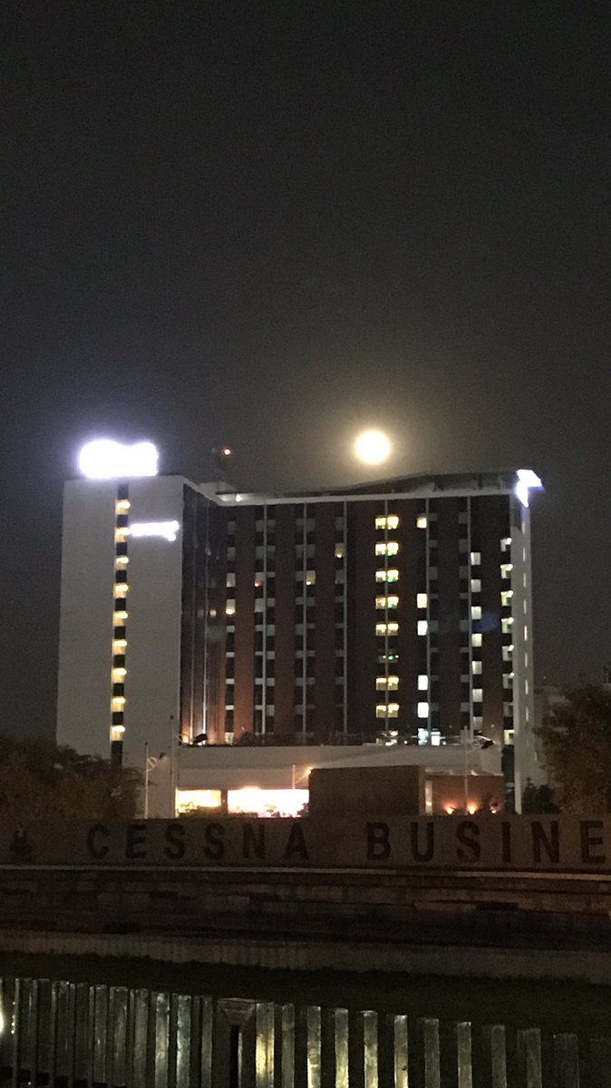 sunillnaik's tweet image. #iphone is unable to capture low light pictures well! #iOS1126 disappointing